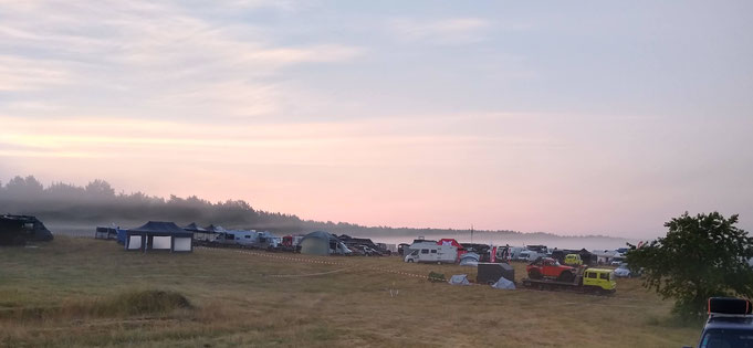 Blick über des Camp 5.00 Uhr morgens