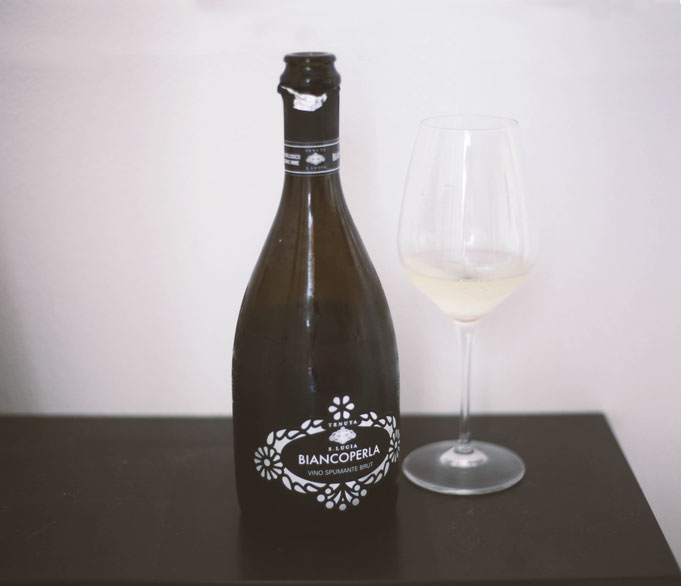 Biancoperla Spumante Brut della Tenuta Santa Lucia