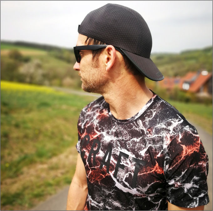 "Vent Mesh Cap" zusammen mit "Vent Mesh SS Tee".