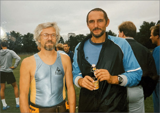 Lars' Papa mit Flasche in der Hand - Bildquelle: Lars Seiffert