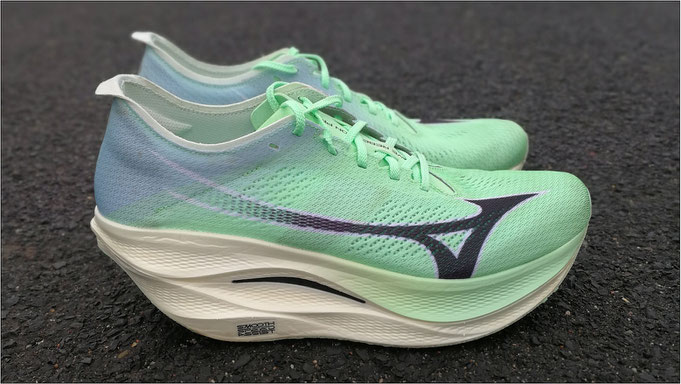 Kann der 'Wave Rebellion Pro 3' von Mizuno überzeugen?