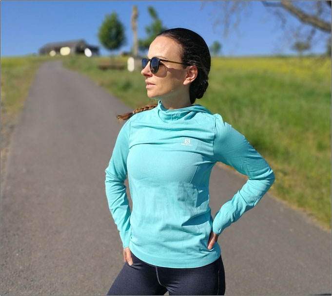 'Agile Mid Hoodie' & 'Coment Tech Leggins'.