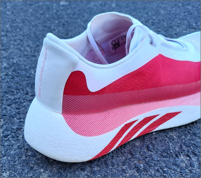 Aufgrund seiner Höhe ist der Schuh nicht für jeden geeignet.