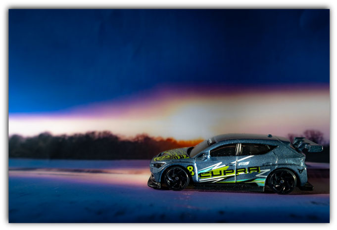 ein Seat Cupra für 1,49 Euro macht das Rennen.....................