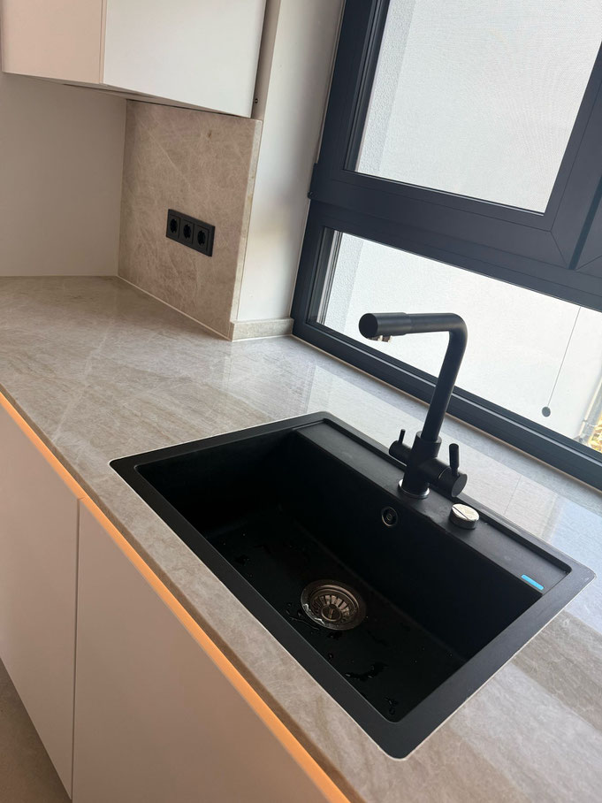 Waschbecken flächenbündig - Quarzit Taj Mahal Arbeitsplatte