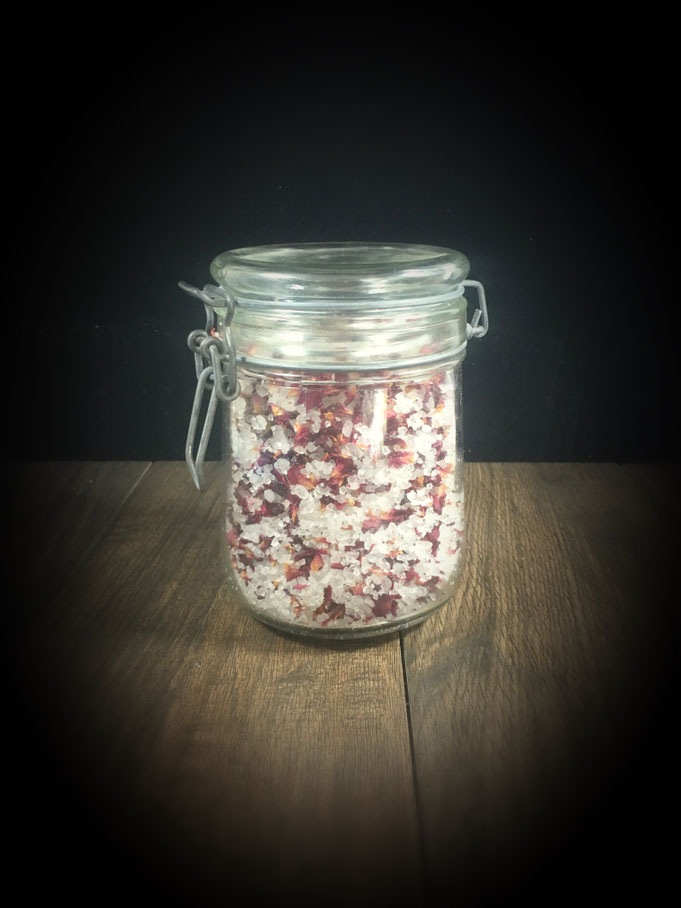 Badesalz mit Blütenblättern selbst gemacht aus dem Thermomix
