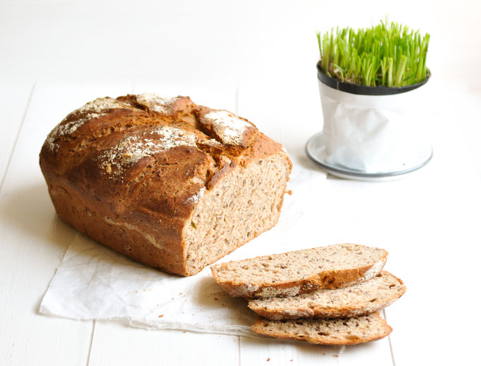 Brot mit Schnittlauch aus Dinkelmehl selbst gemacht vegan möglich z.B. aus dem Thermomix