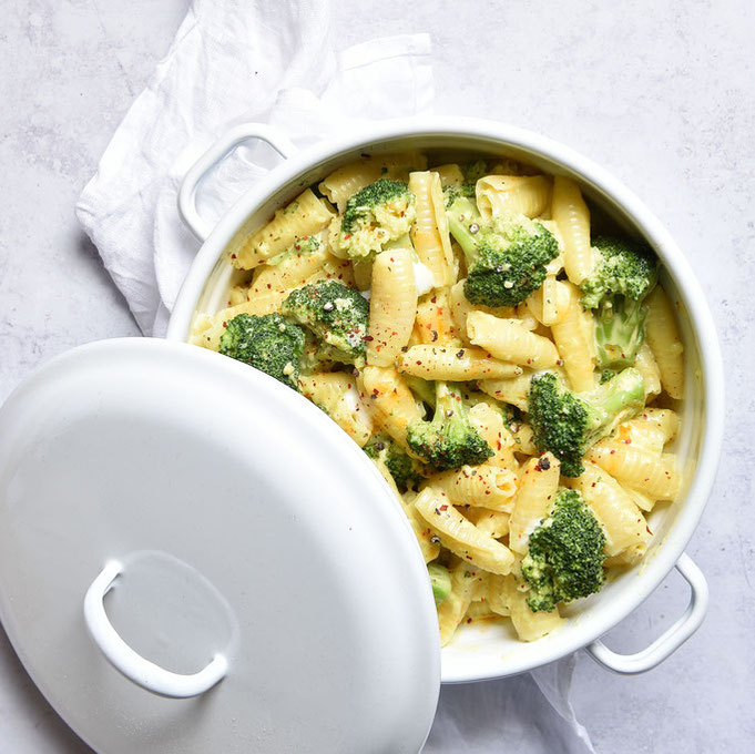 Pasta mit Brokkoli Käse Soße