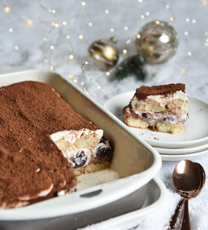 Tiramisu weihnachtlich mit Kirschen und Marzipancreme, Thermomix, vegan möglich