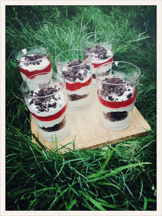 Schichtdessert vegan, Dessert vegan Oreo Erdbeere, Dessert vegan Quarkspeise, Dessert vegan Thermomix