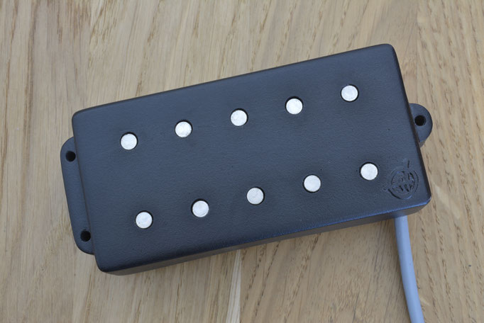 MM5 string pickup with the 1 ear / 1 bar fixings cover type