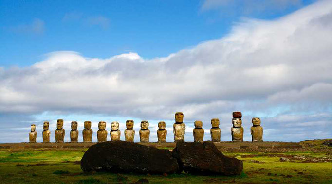 Moai-Statuen der Rapa-Nui auf der Osterinsel