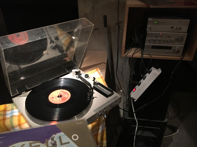 Es geht nichts über laute Musik von Platte!