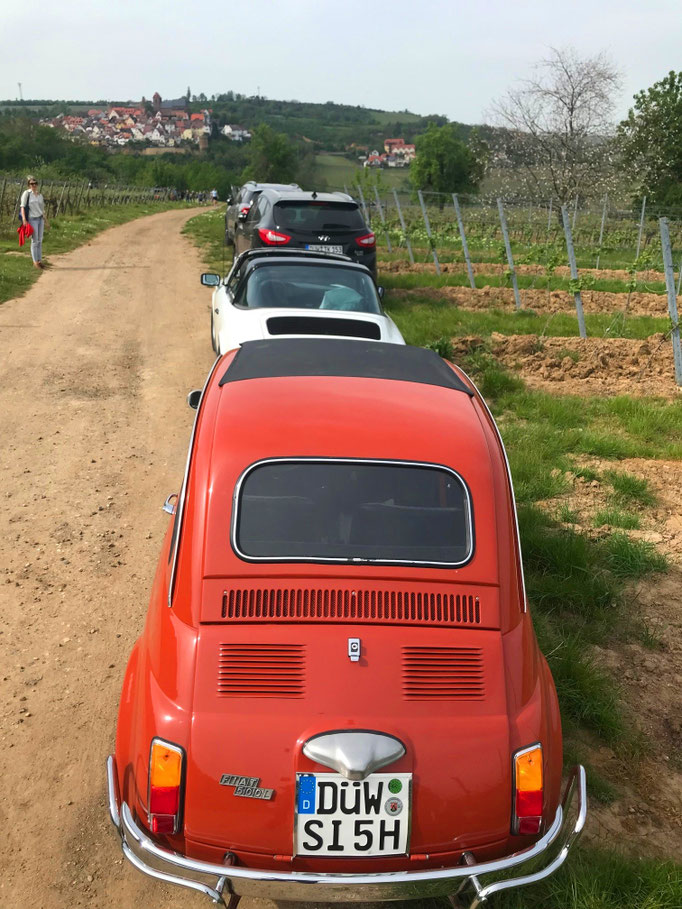 Oldimer beim Picknick in Battenberg