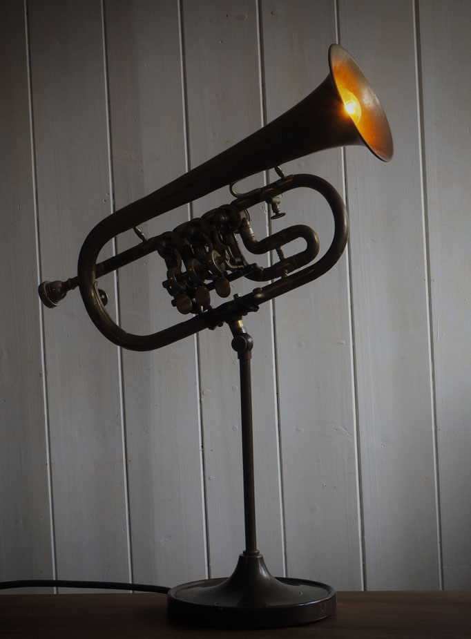 Findling-Lampe "Trompete"; 320.