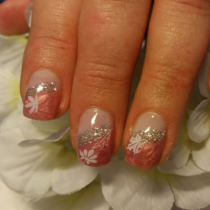 Bunt Und Blumig Florale Nail Art Motive 2017 Nailart Co