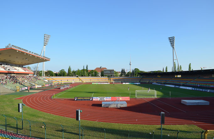 Friedrich-Ludwig-Jahn-Sportpark, Berlin-Prenzlauer Berg, Berliner FC Dynamo