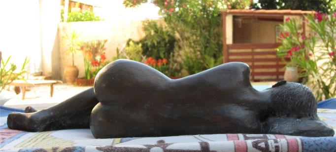 "la belle endormie" sculpture argile 2012.