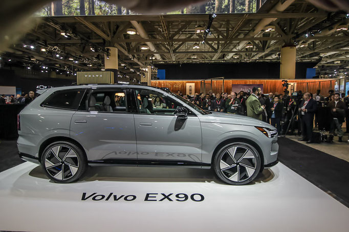 Volvo EX90 at 2024 Toronto Auto Show