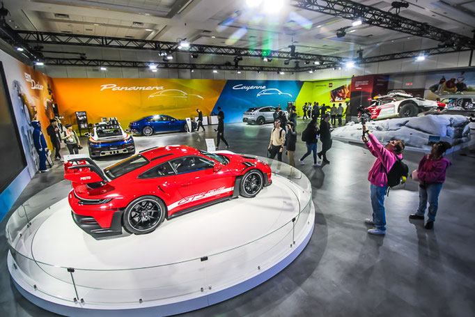 Porsche au salon de l'auto de Toronto 2024