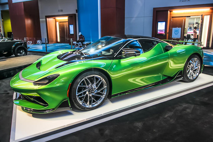 Pininfarina Battista au salon de l'auto de Toronto 2024