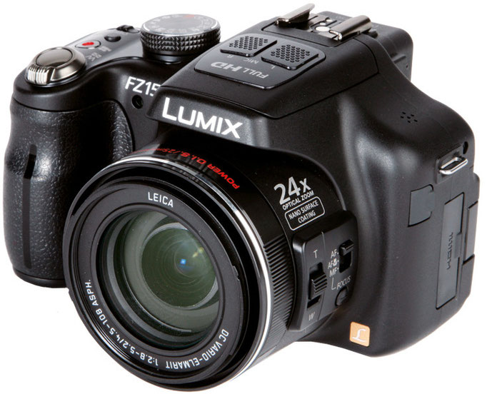 Baugleich mit Leica V Lux 3 (Bridgekamera)