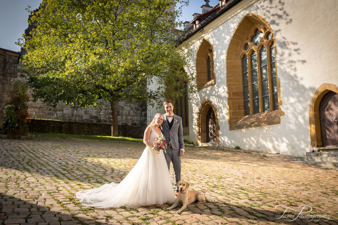 Hochzeitsreportage am Schloss Heidenheim mit Hund