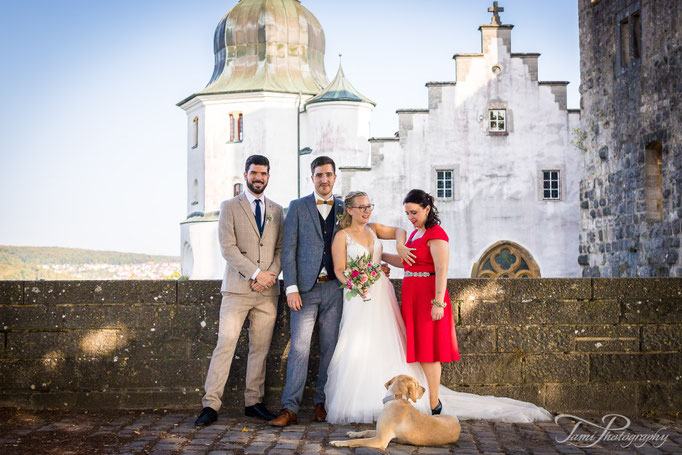 Brautpaarshooting am Schloss Heidenheim mit Hund