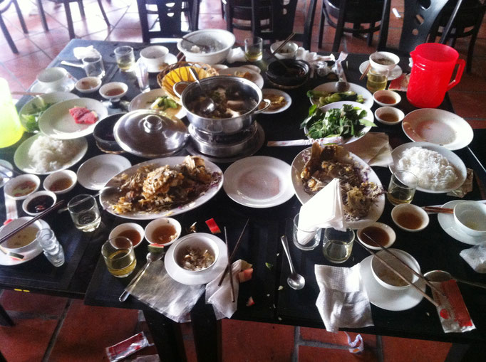 Nach dem Einfall einer Tourismusgruppe in einem Restaurant im Mekong-Delta