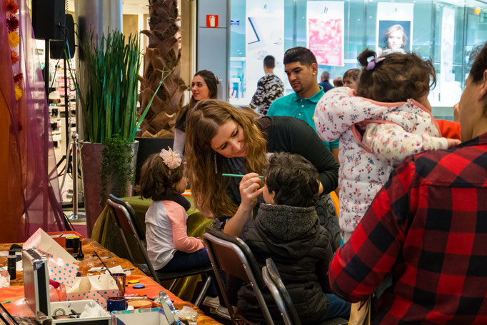 Maquilladora para eventos Zaragoza, centro comercial puerto venecia.