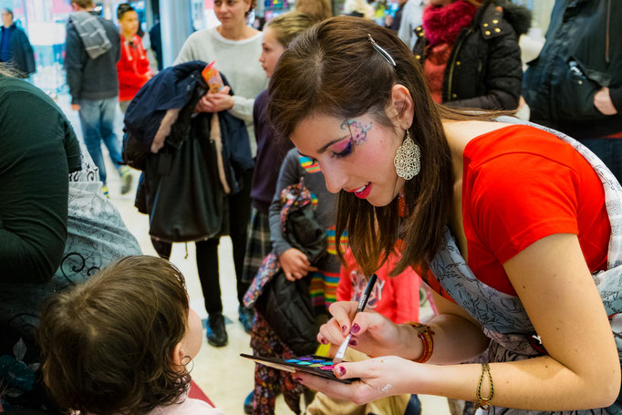 Maquilladora para eventos Zaragoza, centro comercial puerto venecia.