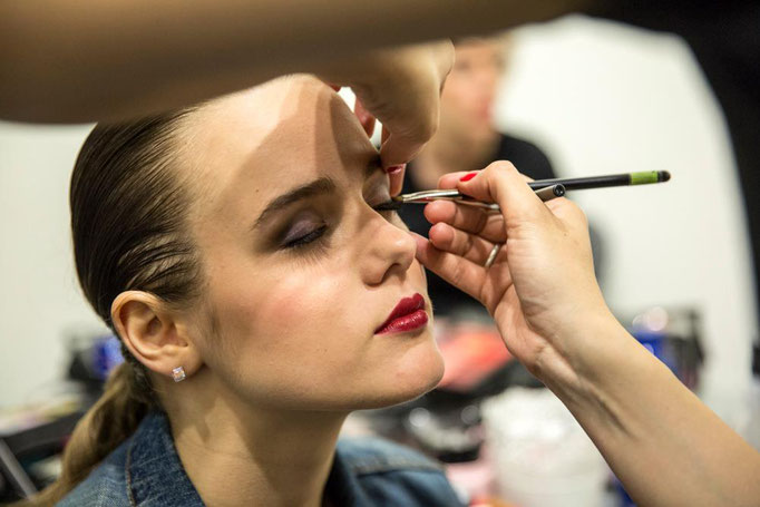 maquillaje y peluquería de moda para pasarela Aragón fashion week