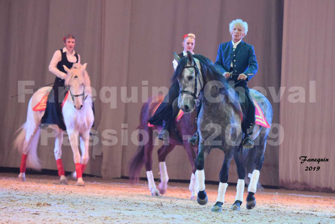Cheval Passion 2019 - LA FINCA SAINT GILLES - dans le Cabaret Équestre - HALL A - 05