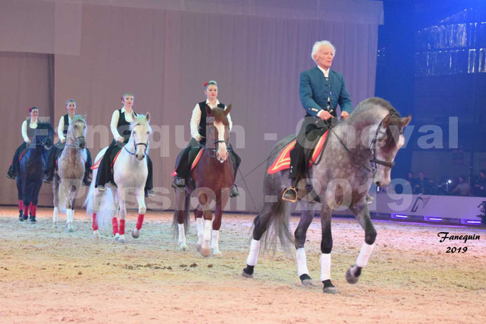Cheval Passion 2019 - LA FINCA SAINT GILLES - dans le Cabaret Équestre - HALL A - 02