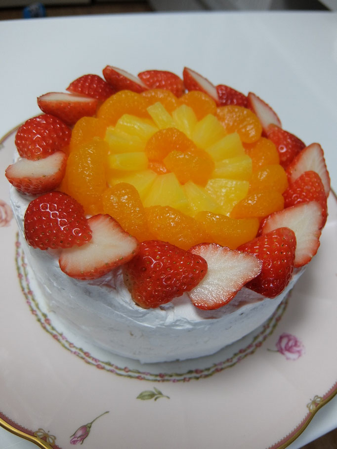 いちごケーキ 茜花 あかね Jewel絵画 つまみ簪作家 水彩やラインストーンを使用して制作 いちごケーキ 茜花 あかね Jewel絵画 つまみ簪作家 水彩やラインストーンを使用して制作