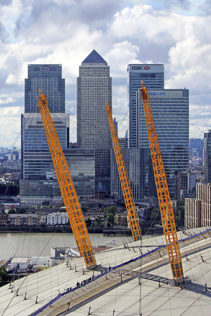 London - Blick von der Seilbahn aus auf die Skyline von Canary Wharf