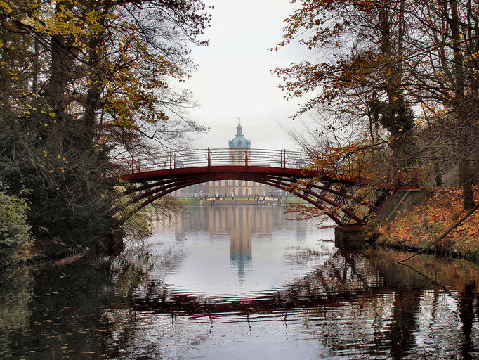 Widok z parku na Zamek Charlottenburg