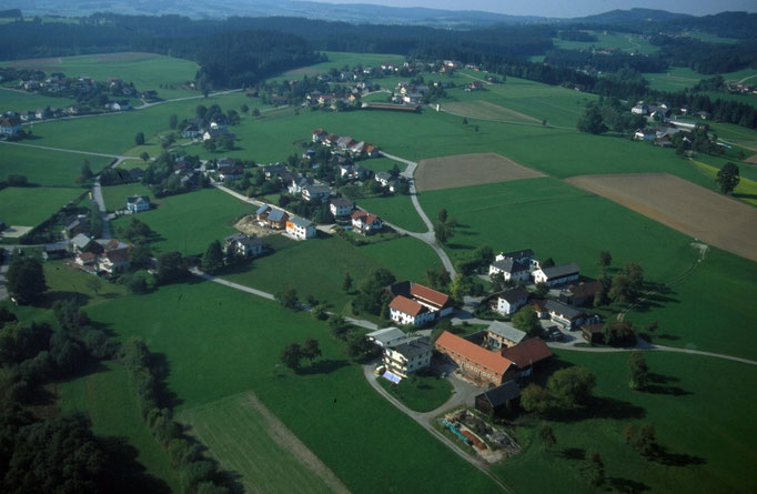Flugaufnahe Sept. 2003 Foto Josef Schachermayr