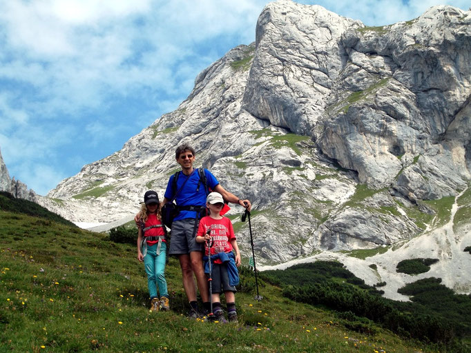 Rechts der Tauernkogel