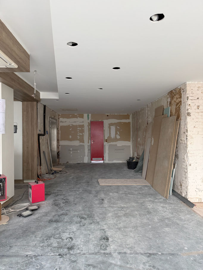 Die neue Decke - fertig gestrichen.