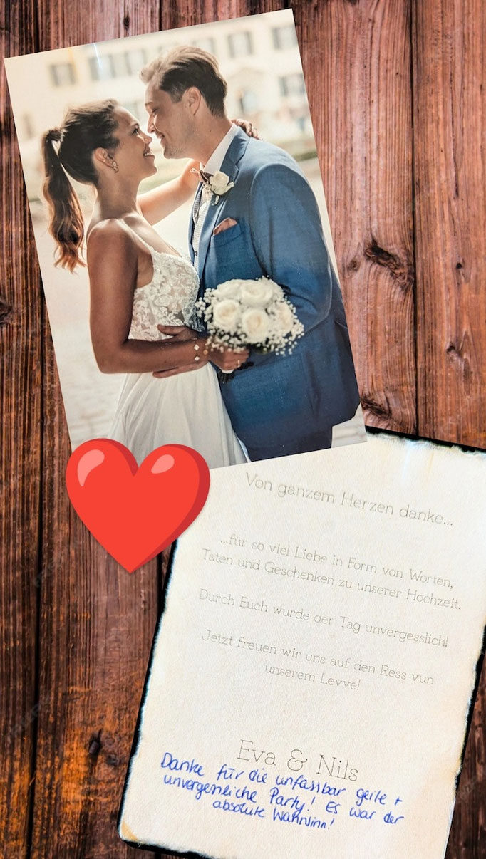 DJ auf der Hochzeit von Eva & Nils in der Vorburg Heimerzheim bei Bonn (Dankeskarte)