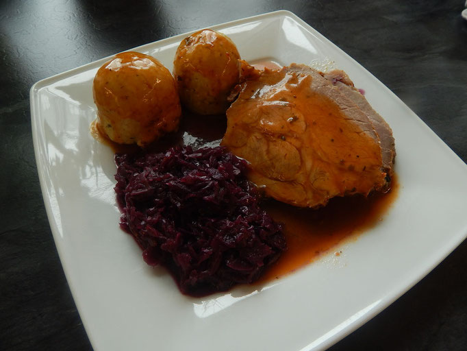 Schweinebraten pikant gewürzt