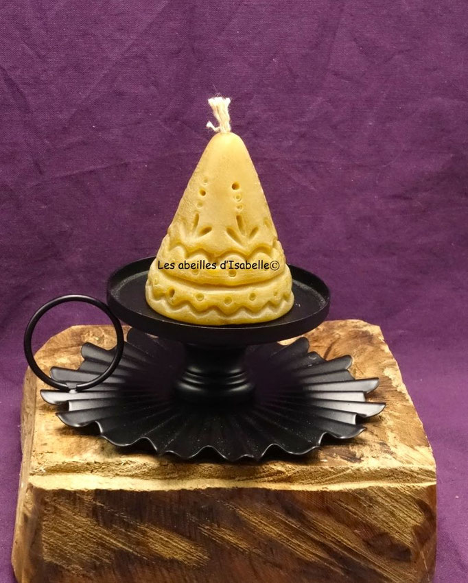 bougie décorative en pure cire d'abeille , récoltée dans mon rucher et nettoyée par filtraton sans utilisation de produits. décor de Noël - www.lesabeillesdisabelle.fr