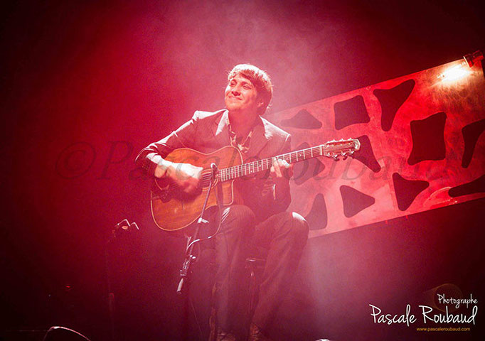 En vrac et d'ailleurs Nice avec Imago production avec le guitariste la lumière est rouge