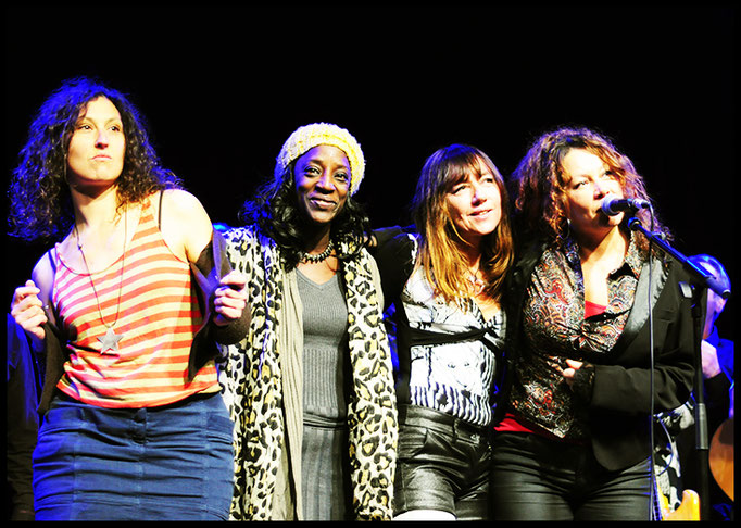 Photo couleur des femmes participants à l'évènement women on stage à Nice