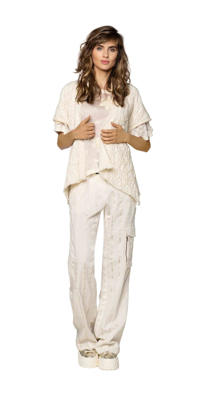 Vest 345-4, Shirt 320-5, Top 1009-102, Trousers 317-6