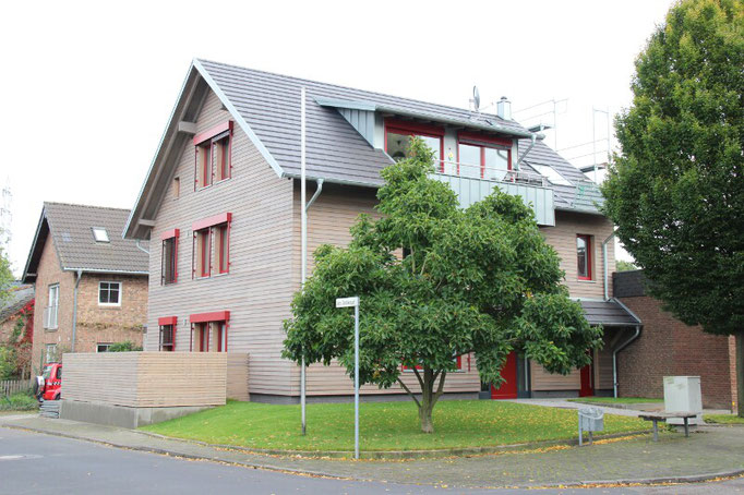 Neubau mit Holzrahmenbauelementen in Pulheim-Geyen