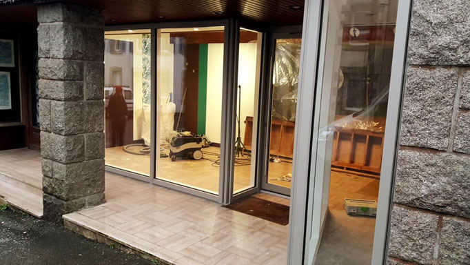 Vitrine en mixte Aluminium et bois