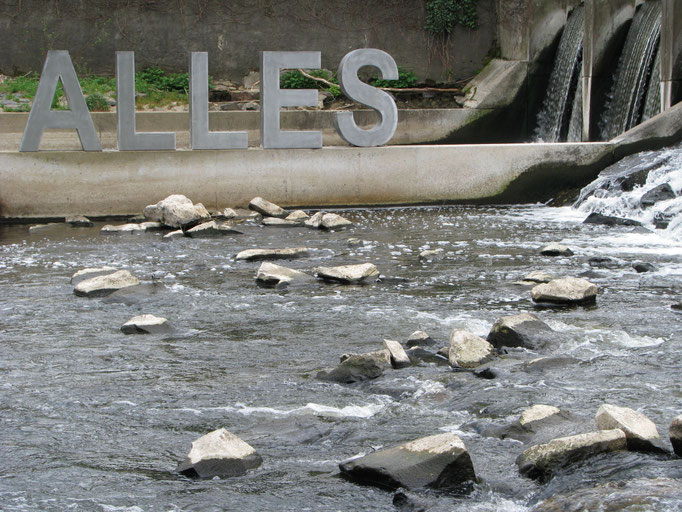 Alles im Fluss II, Stahl, 2010 