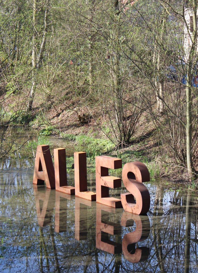 Alles im Fluss II, Stahl, 2010 